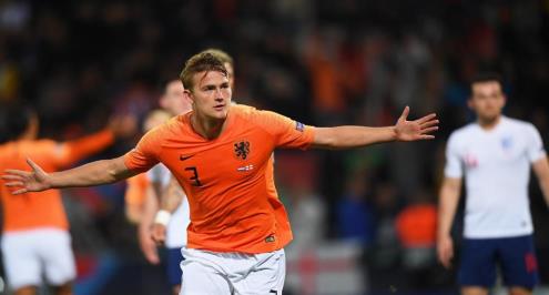 تقارير: باريس سان جيرمان سيقاتل لمنع انتقال دي ليخت إلى يوفنتوس